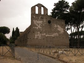 chiesa di San Nicola
di Bari del 1300
(14828 bytes)